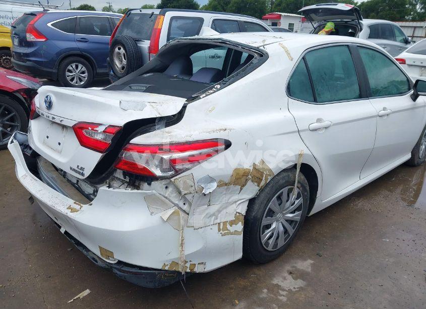 Photo 4 of 2018 Toyota Camry HYBRID LE (VIN 4T1B31HK4JU004246)