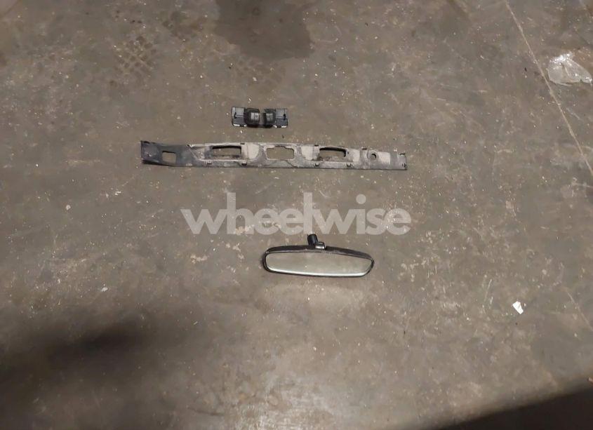 Photo 12 of 2019 Toyota Camry HYBRID LE (VIN 4T1B31HK4KU006046)