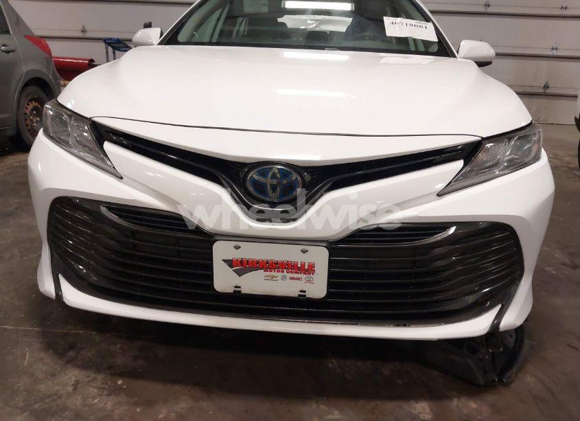 Photo 18 of 2019 Toyota Camry HYBRID LE (VIN 4T1B31HK4KU006046)