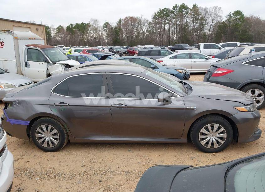 Photo 12 of 2019 Toyota Camry HYBRID LE (VIN 4T1B31HK4KU007116)