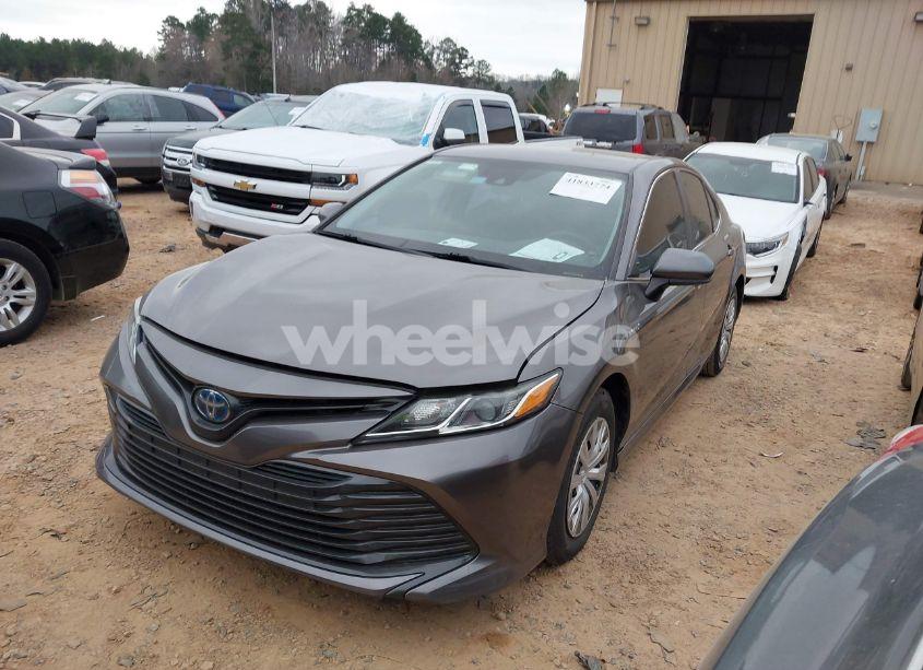 Photo 2 of 2019 Toyota Camry HYBRID LE (VIN 4T1B31HK4KU007116)