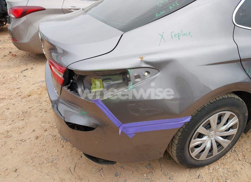 Photo 6 of 2019 Toyota Camry HYBRID LE (VIN 4T1B31HK4KU007116)