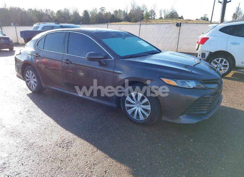2019 Toyota Camry HYBRID LE (VIN 4T1B31HK4KU516123) main photo