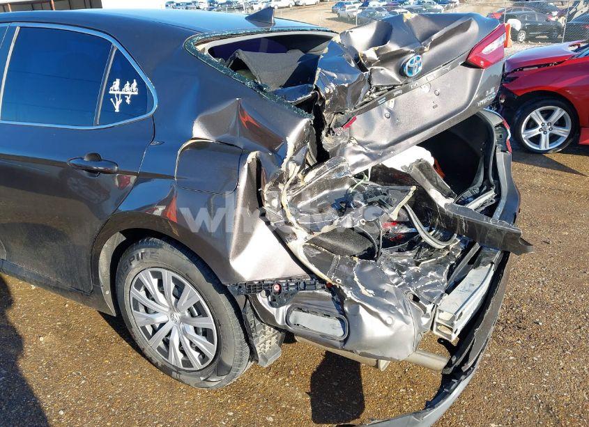 Photo 17 of 2019 Toyota Camry HYBRID LE (VIN 4T1B31HK4KU516123)