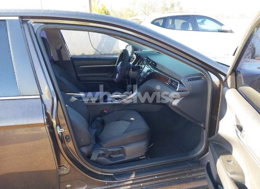 Photo 5 of 2019 Toyota Camry HYBRID LE (VIN 4T1B31HK4KU516123)