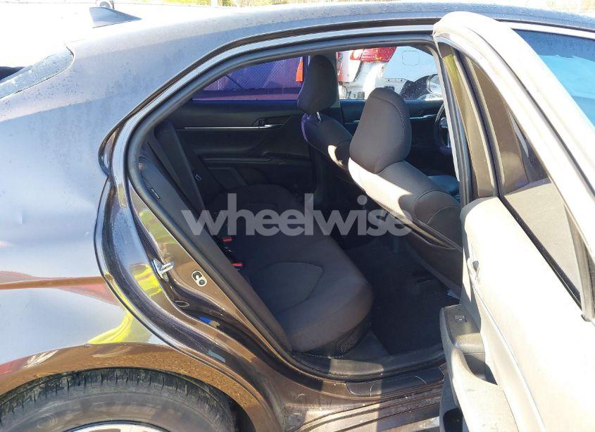 Photo 8 of 2019 Toyota Camry HYBRID LE (VIN 4T1B31HK4KU516123)