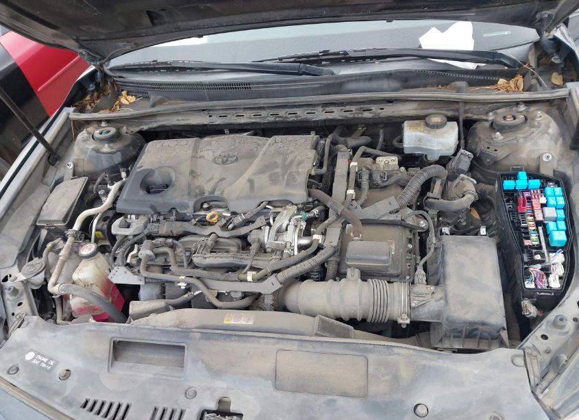 Photo 10 of 2018 Toyota Camry HYBRID LE (VIN 4T1B31HK5JU500480)