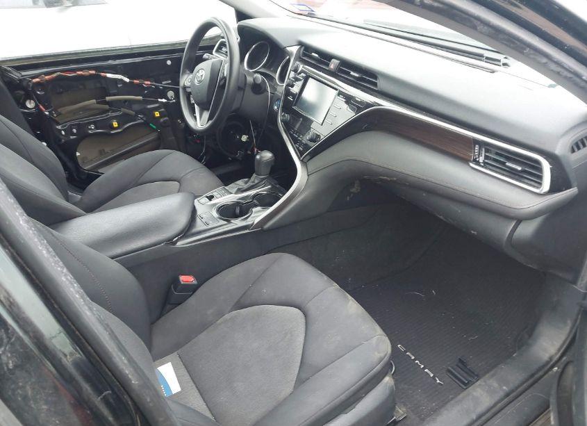 Photo 5 of 2018 Toyota Camry HYBRID LE (VIN 4T1B31HK5JU500480)