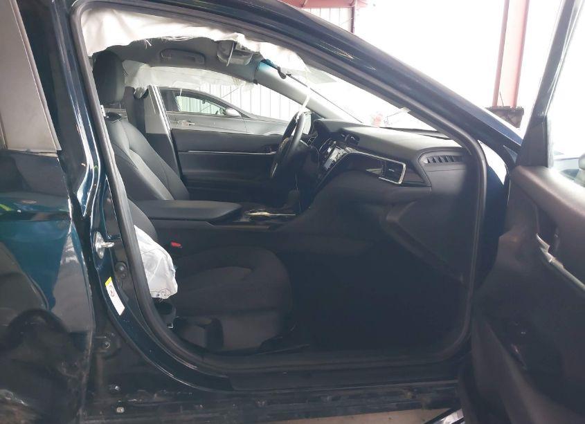 Photo 5 of 2018 Toyota Camry HYBRID LE (VIN 4T1B31HK5JU506585)