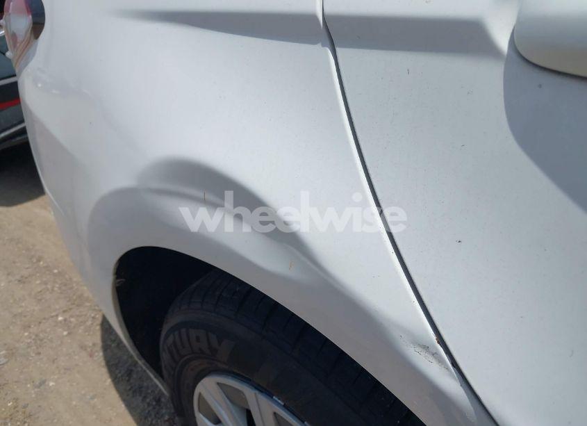 Photo 6 of 2019 Toyota Camry HYBRID LE (VIN 4T1B31HK5KU008811)