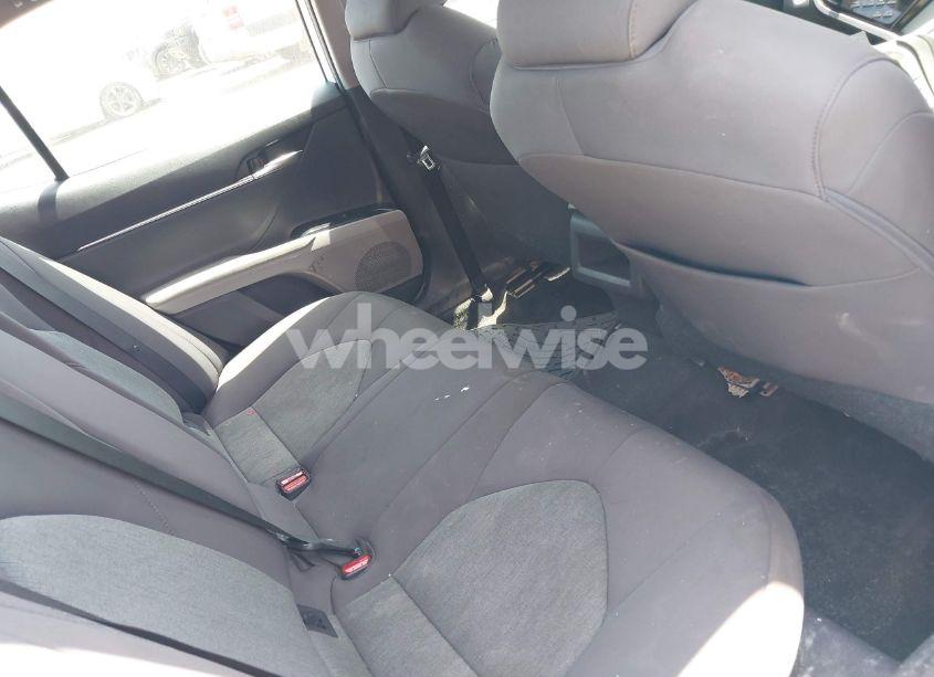 Photo 8 of 2019 Toyota Camry HYBRID LE (VIN 4T1B31HK5KU008811)