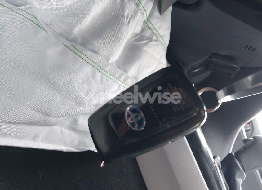 Photo 11 of 2019 Toyota Camry HYBRID LE (VIN 4T1B31HK5KU513571)