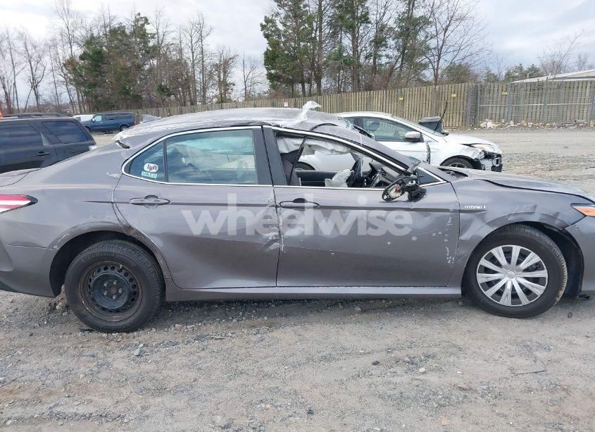 Photo 14 of 2019 Toyota Camry HYBRID LE (VIN 4T1B31HK5KU513571)