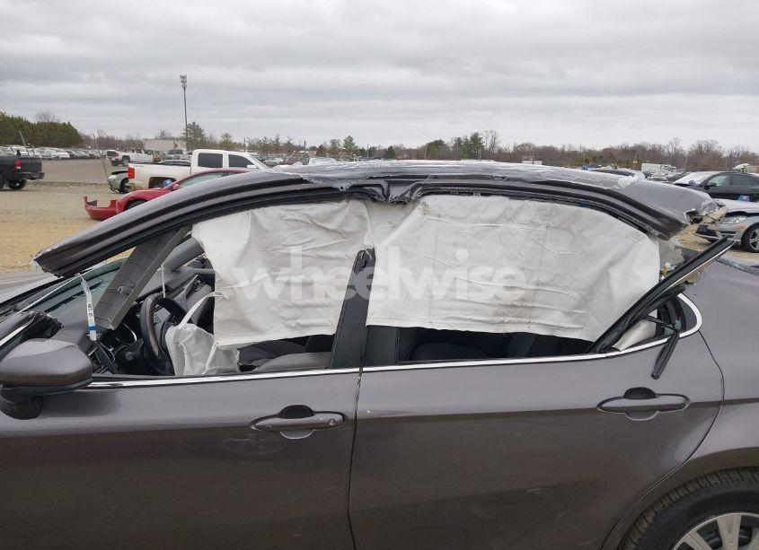 Photo 19 of 2019 Toyota Camry HYBRID LE (VIN 4T1B31HK5KU513571)