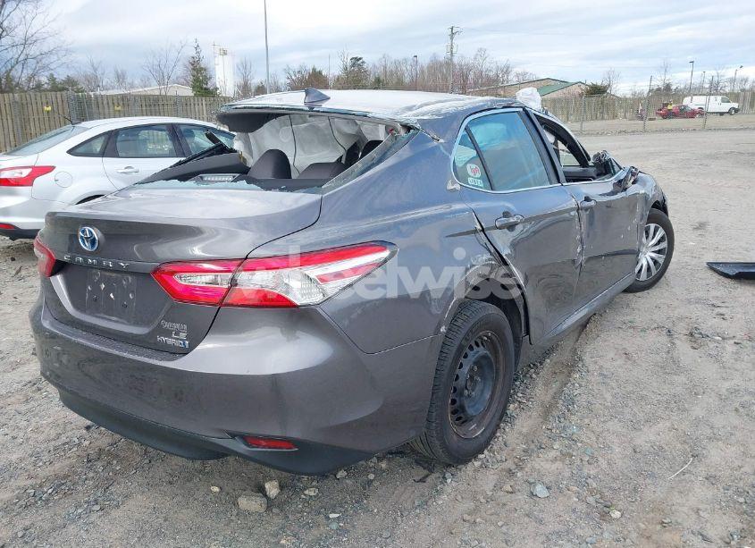 Photo 4 of 2019 Toyota Camry HYBRID LE (VIN 4T1B31HK5KU513571)