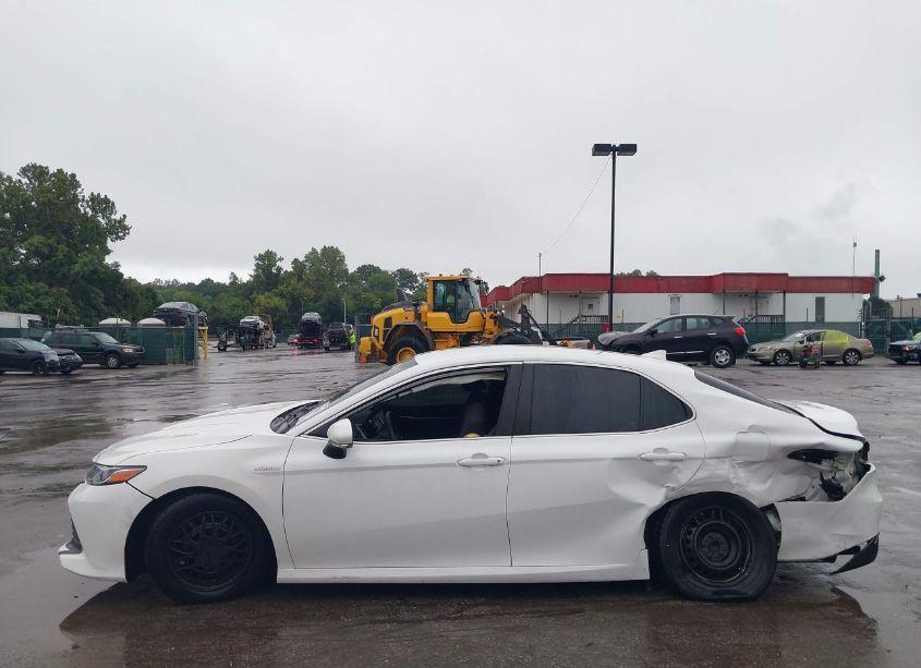Photo 13 of 2019 Toyota Camry HYBRID LE (VIN 4T1B31HK6KU511666)