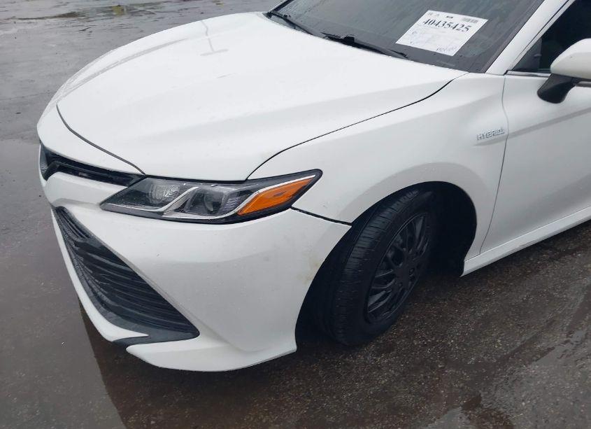 Photo 17 of 2019 Toyota Camry HYBRID LE (VIN 4T1B31HK6KU511666)