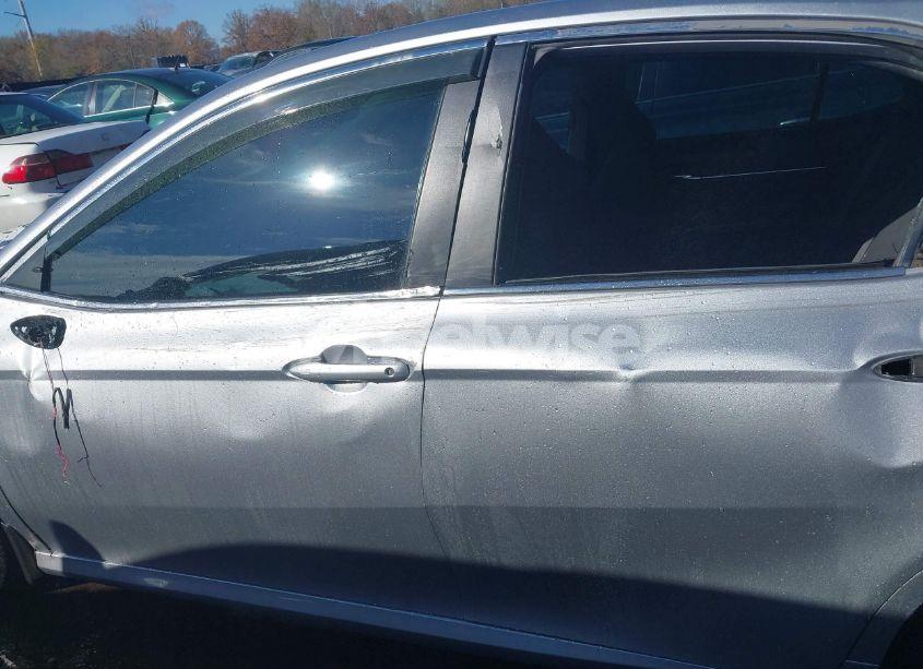 Photo 14 of 2019 Toyota Camry HYBRID LE (VIN 4T1B31HK6KU516916)