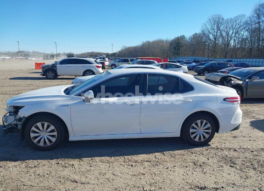 Photo 15 of 2019 Toyota Camry HYBRID LE (VIN 4T1B31HK6KU517869)