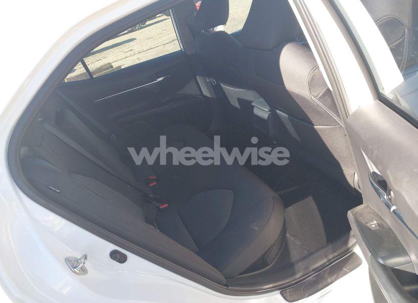 Photo 8 of 2019 Toyota Camry HYBRID LE (VIN 4T1B31HK6KU517869)