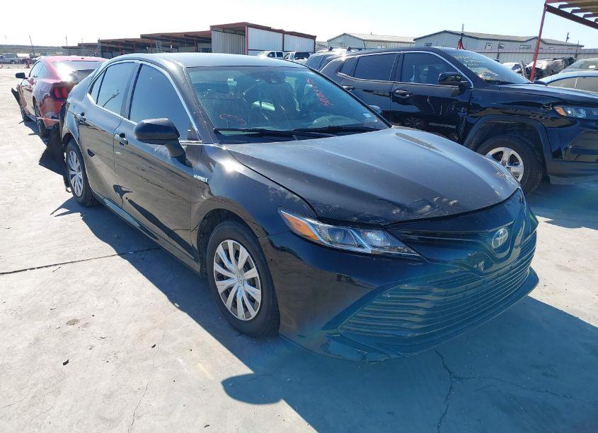 2019 Toyota Camry HYBRID LE (VIN 4T1B31HK7KU007319) main photo