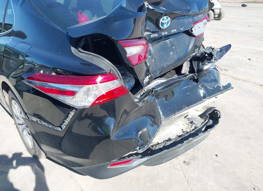 Photo 6 of 2019 Toyota Camry HYBRID LE (VIN 4T1B31HK7KU007319)