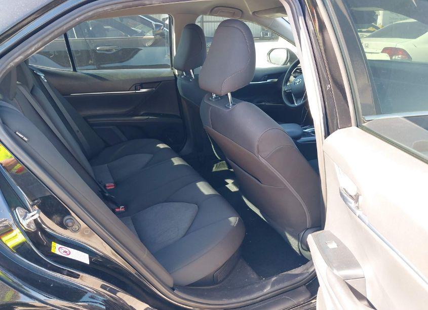 Photo 8 of 2019 Toyota Camry HYBRID LE (VIN 4T1B31HK7KU007319)