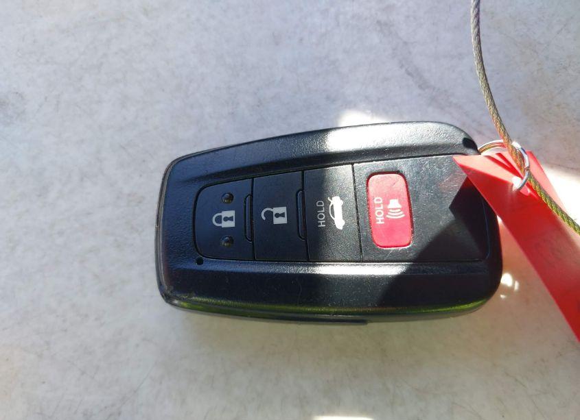 Photo 11 of 2019 Toyota Camry HYBRID LE (VIN 4T1B31HK7KU008485)