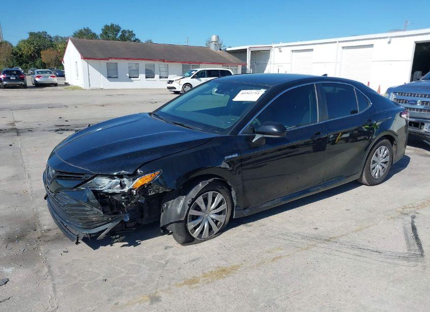 Photo 2 of 2019 Toyota Camry HYBRID LE (VIN 4T1B31HK7KU008485)