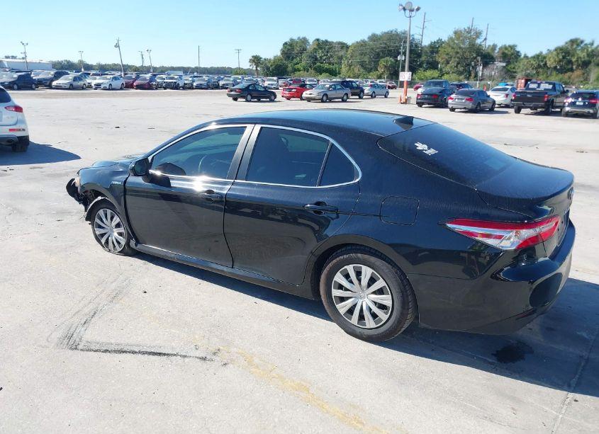 Photo 3 of 2019 Toyota Camry HYBRID LE (VIN 4T1B31HK7KU008485)