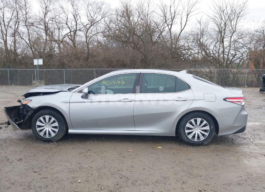Photo 15 of 2019 Toyota Camry HYBRID LE (VIN 4T1B31HK7KU515306)