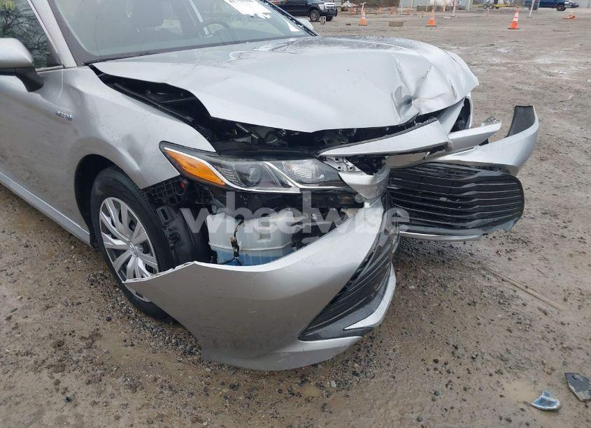 Photo 18 of 2019 Toyota Camry HYBRID LE (VIN 4T1B31HK7KU515306)