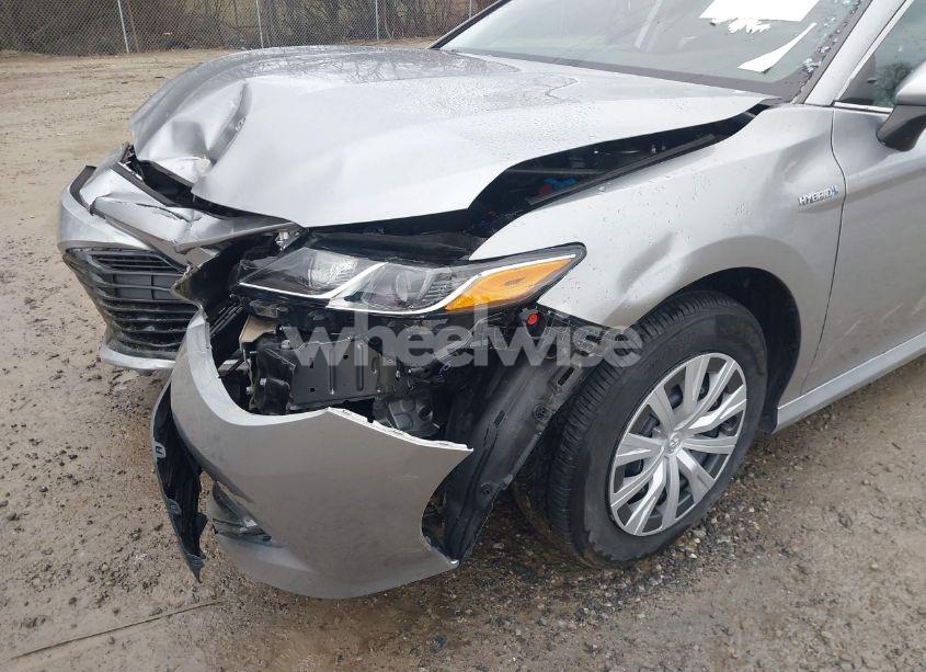 Photo 19 of 2019 Toyota Camry HYBRID LE (VIN 4T1B31HK7KU515306)