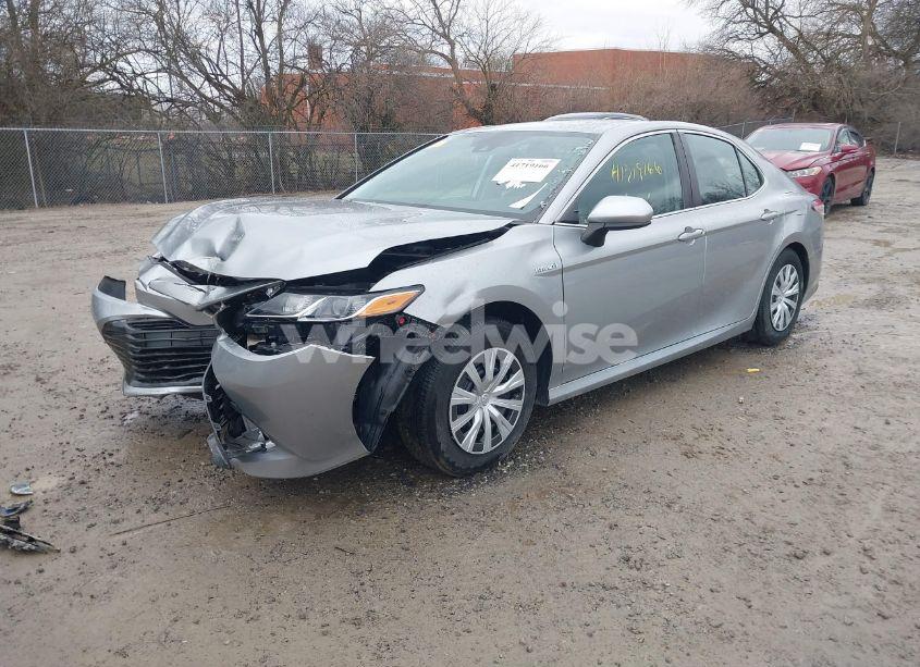 Photo 2 of 2019 Toyota Camry HYBRID LE (VIN 4T1B31HK7KU515306)