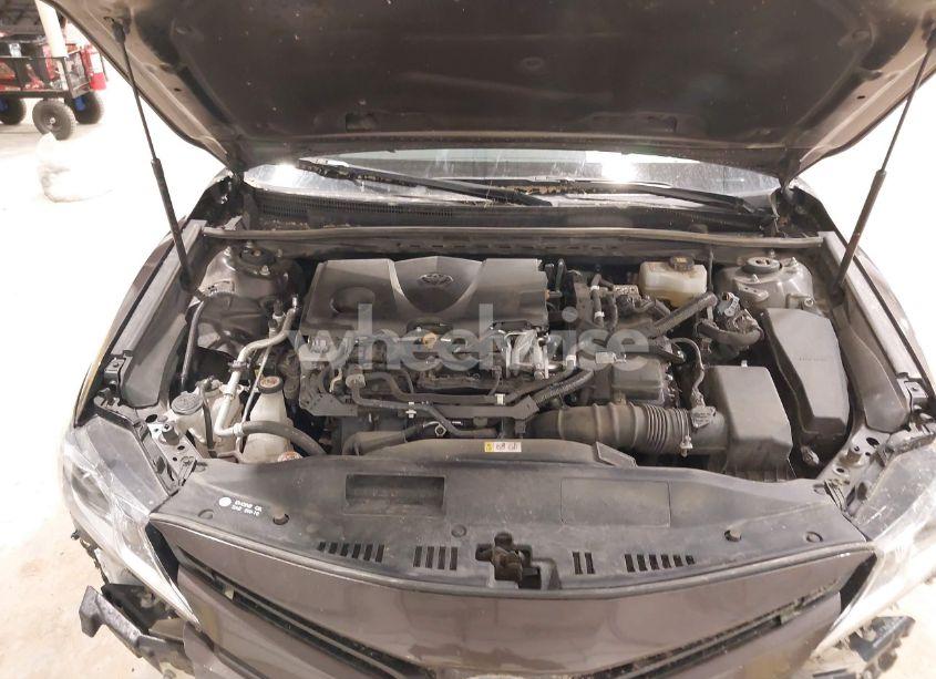 Photo 10 of 2019 Toyota Camry HYBRID LE (VIN 4T1B31HK7KU515645)