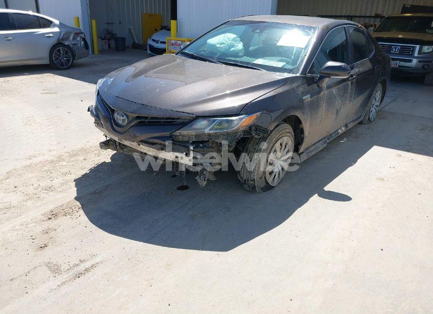 Photo 6 of 2019 Toyota Camry HYBRID LE (VIN 4T1B31HK7KU515645)
