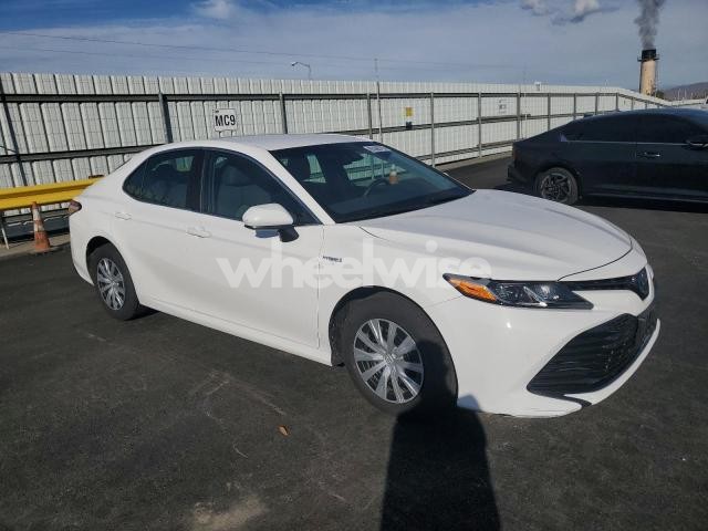 Photo 11 of 2018 TOYOTA CAMRY LE (VIN 4T1B31HK8JU002791)