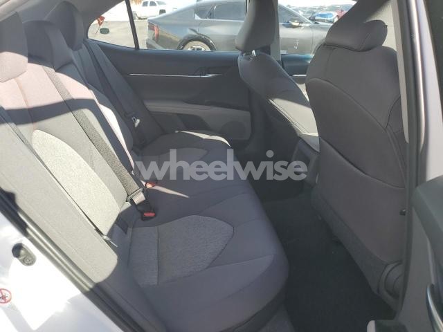 Photo 12 of 2018 TOYOTA CAMRY LE (VIN 4T1B31HK8JU002791)