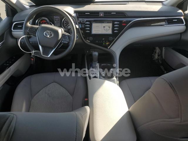 Photo 3 of 2018 TOYOTA CAMRY LE (VIN 4T1B31HK8JU002791)