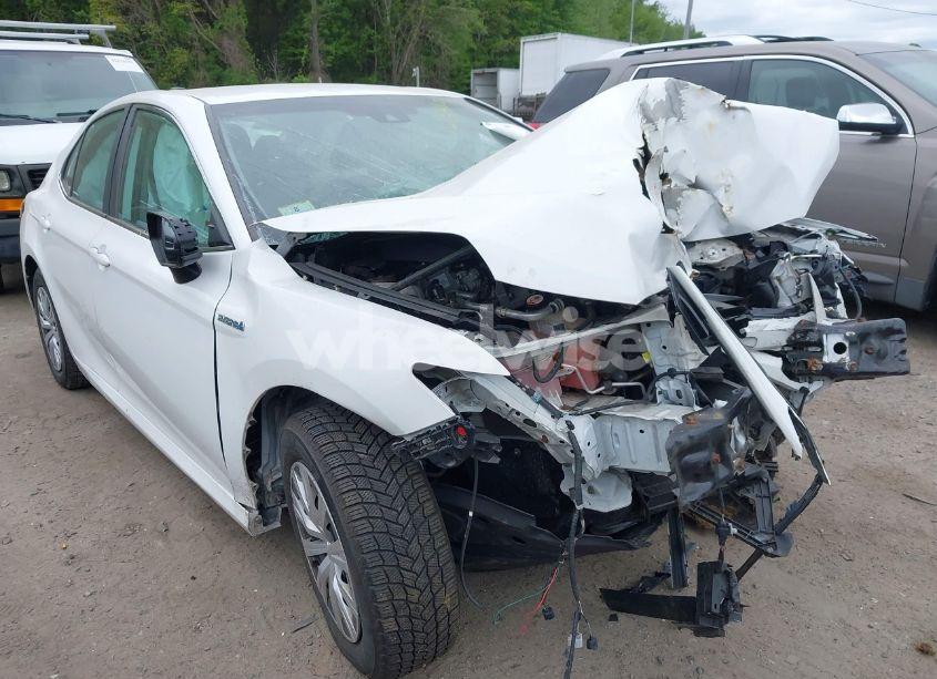 2019 Toyota Camry HYBRID LE (VIN 4T1B31HK8KU008558) main photo