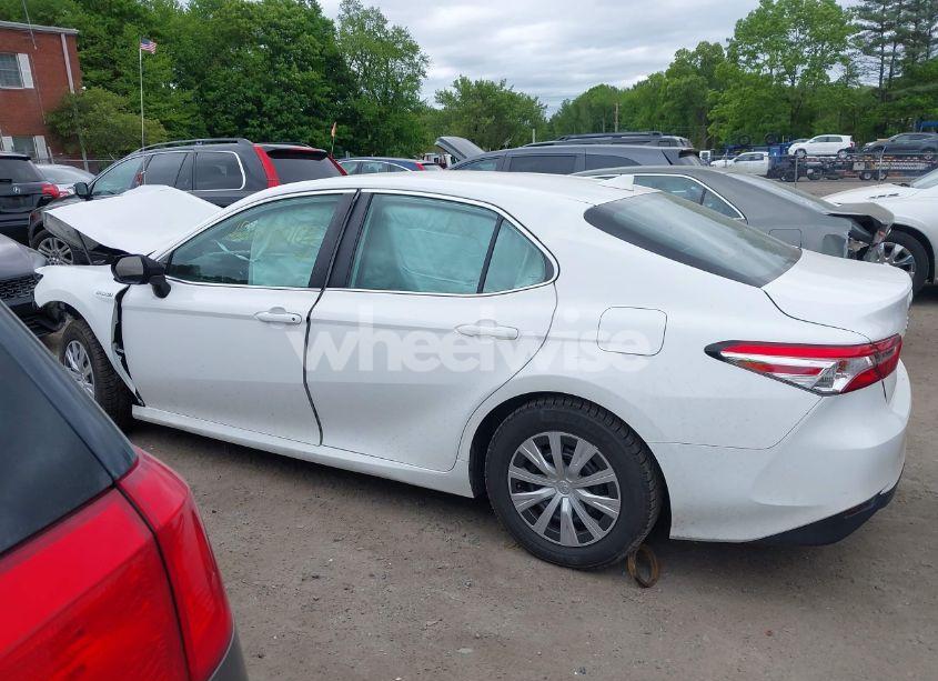 Photo 14 of 2019 Toyota Camry HYBRID LE (VIN 4T1B31HK8KU008558)