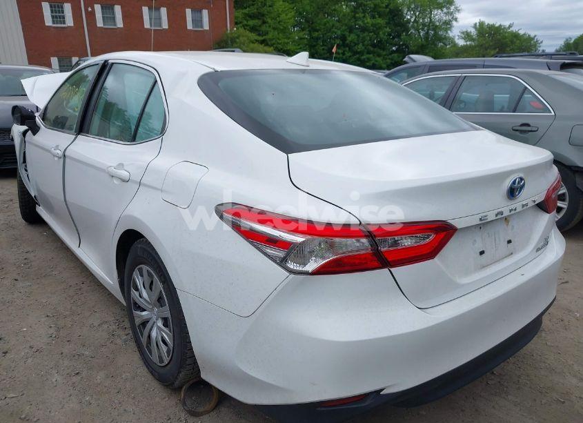Photo 3 of 2019 Toyota Camry HYBRID LE (VIN 4T1B31HK8KU008558)