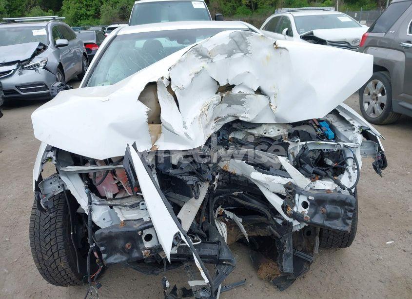 Photo 6 of 2019 Toyota Camry HYBRID LE (VIN 4T1B31HK8KU008558)