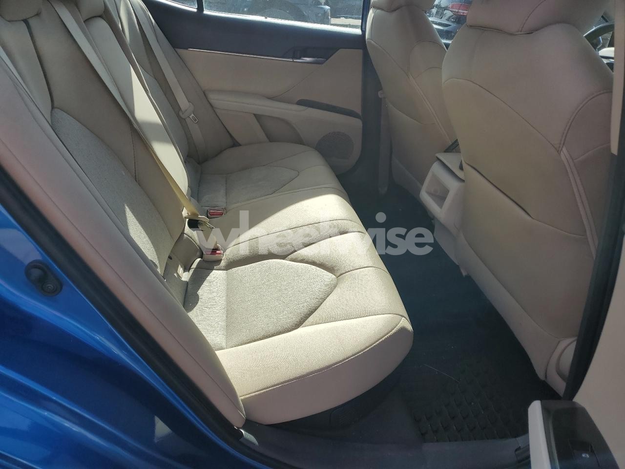 Photo 10 of 2019 TOYOTA CAMRY LE (VIN 4T1B31HK8KU008592)