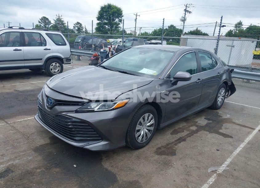 Photo 2 of 2019 Toyota Camry HYBRID LE/SE/XLE (VIN 4T1B31HK8KU516092)