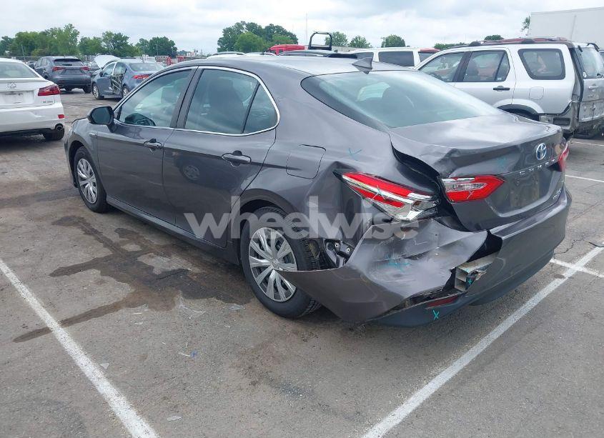 Photo 3 of 2019 Toyota Camry HYBRID LE/SE/XLE (VIN 4T1B31HK8KU516092)