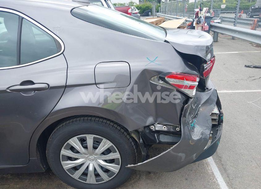 Photo 6 of 2019 Toyota Camry HYBRID LE/SE/XLE (VIN 4T1B31HK8KU516092)