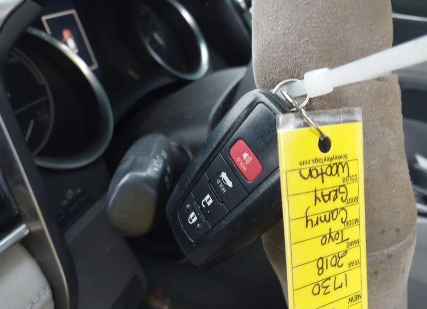 Photo 11 of 2018 Toyota Camry HYBRID LE (VIN 4T1B31HKXJU502452)