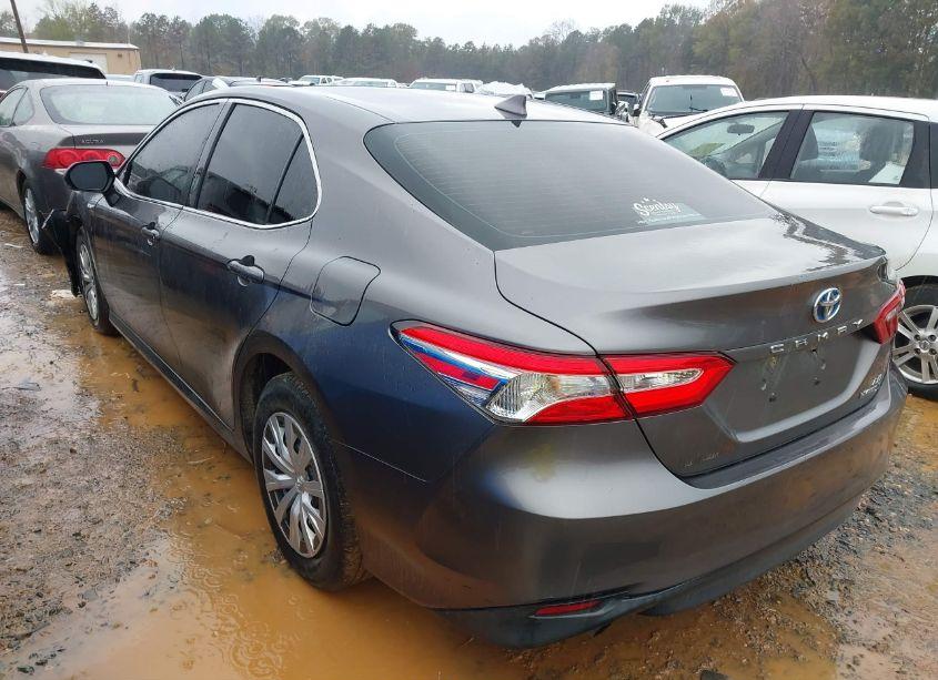 Photo 3 of 2018 Toyota Camry HYBRID LE (VIN 4T1B31HKXJU502452)