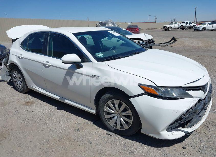 2018 Toyota Camry HYBRID LE (VIN 4T1B31HKXJU508333) main photo